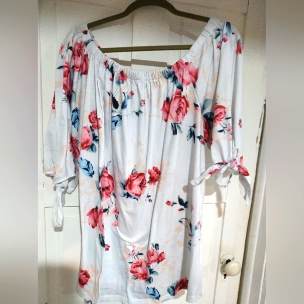 Chic Soul Pink and White Cuffed Sleeve Blouse